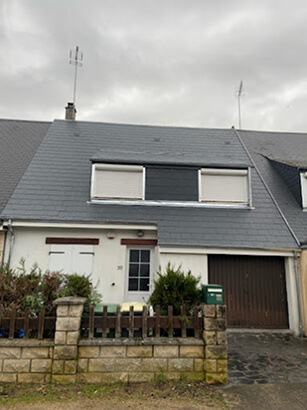 Toiture neuve en ardoises gris anthracite. Réfection totale de la couverture en ardoises à Orléans